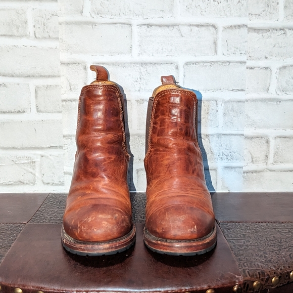 Frye Sabrina Chelsea Burgundy Red Leather Vintage-Retro Classic Moto Ankle Boots - Picture 9 of 15